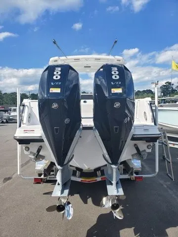 Slide: The Image of Blackfin 302DC 2024 - 33