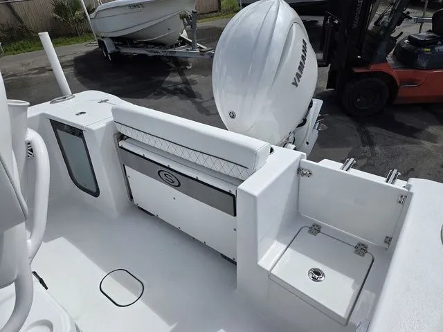 Slide: The Image of Sportsman Open 212 Center Console 2025 - 19