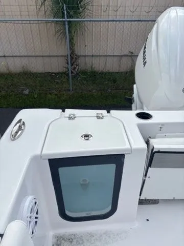 Slide: The Image of Sportsman Open 212 Center Console 2025 - 5