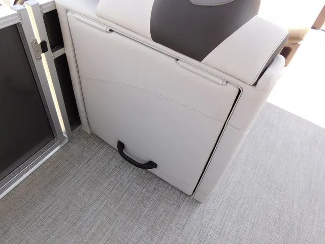 Slide: The Image of Avalon LSZ Versatile Rear Lounger 23 FT 2023 - 7