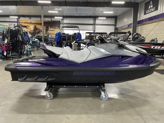 Slide: The Image of Sea-Doo GTI 2025 - 11