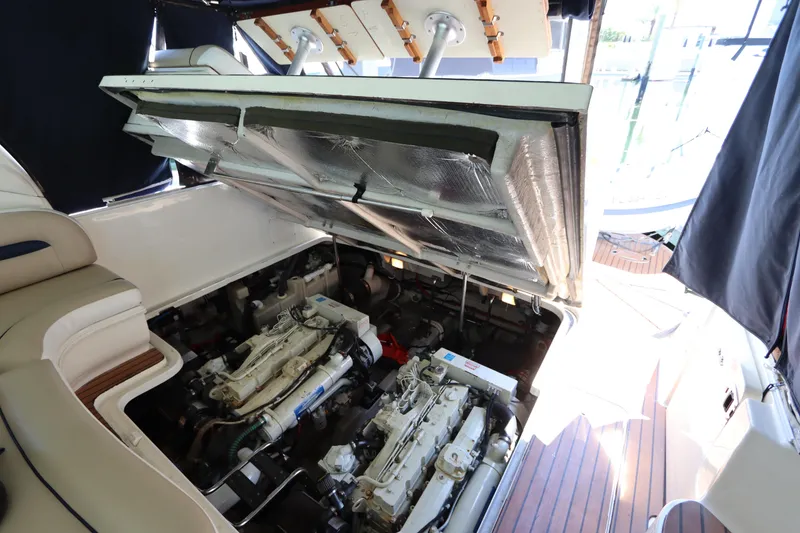 Slide: The Image of Sea Ray 420 Sundancer 2004 - 53