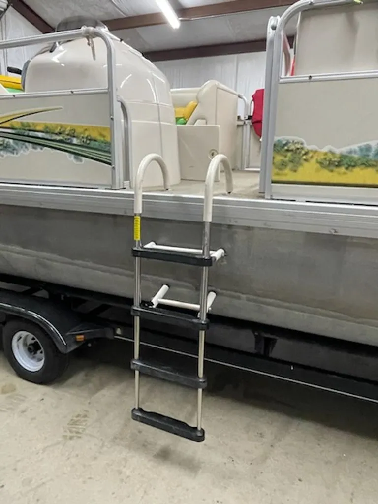 Slide: The Image of Sundancer Pontoons Tritoon 2006 - 12