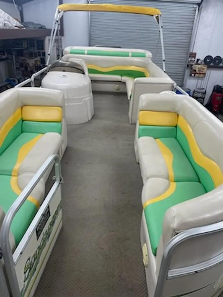 Slide: The Image of Sundancer Pontoons Tritoon 2006 - 2