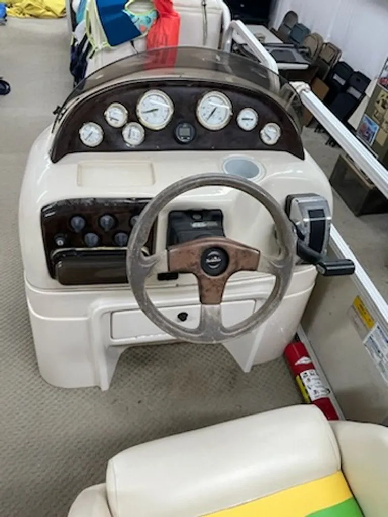 Slide: The Image of Sundancer Pontoons Tritoon 2006 - 6