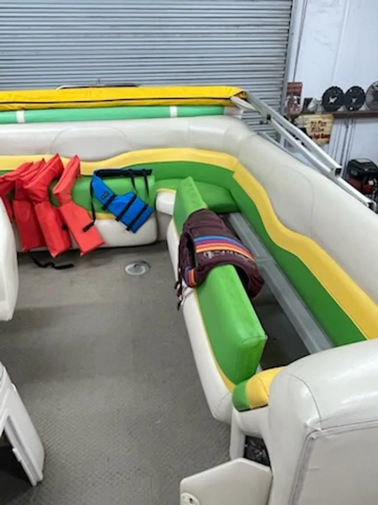 Slide: The Image of Sundancer Pontoons Tritoon 2006 - 7