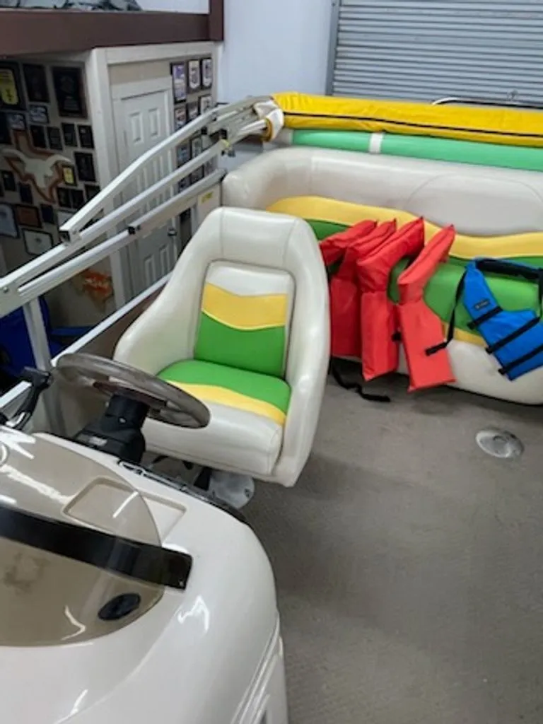 Slide: The Image of Sundancer Pontoons Tritoon 2006 - 9