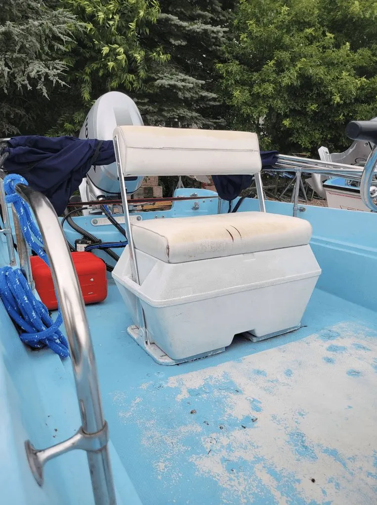 Slide: The Image of Boston Whaler 17 Montauk 1965 - 3