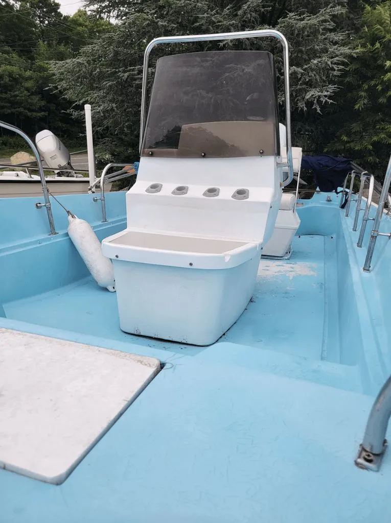 Slide: The Image of Boston Whaler 17 Montauk 1965 - 4