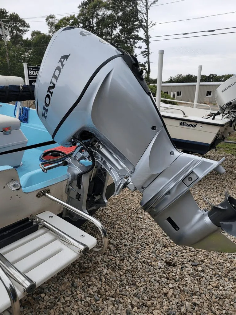 Slide: The Image of Boston Whaler 17 Montauk 1965 - 7