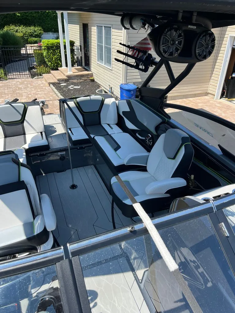 Slide: The Image of Yamaha 255XD 2021 - 12