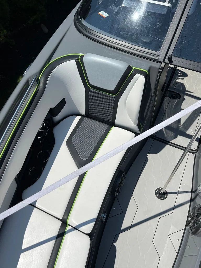 Slide: The Image of Yamaha 255XD 2021 - 20