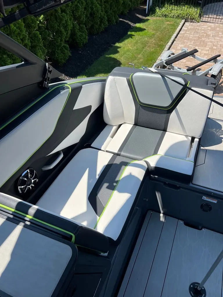 Slide: The Image of Yamaha 255XD 2021 - 22