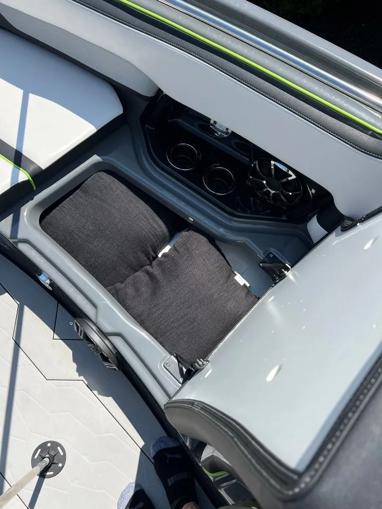 Slide: The Image of Yamaha 255XD 2021 - 26