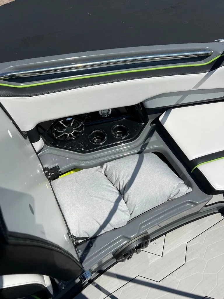 Slide: The Image of Yamaha 255XD 2021 - 30