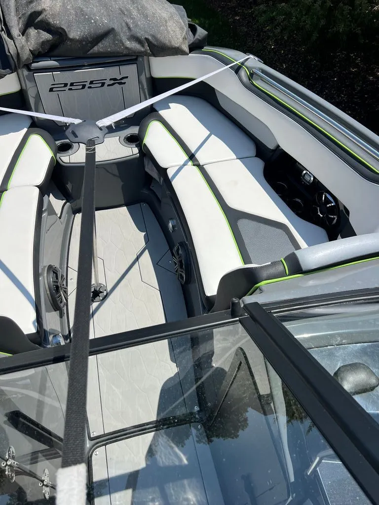 Slide: The Image of Yamaha 255XD 2021 - 48