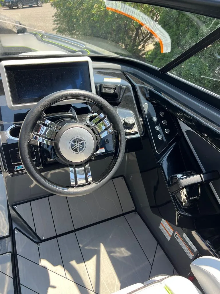 Slide: The Image of Yamaha 255XD 2021 - 5