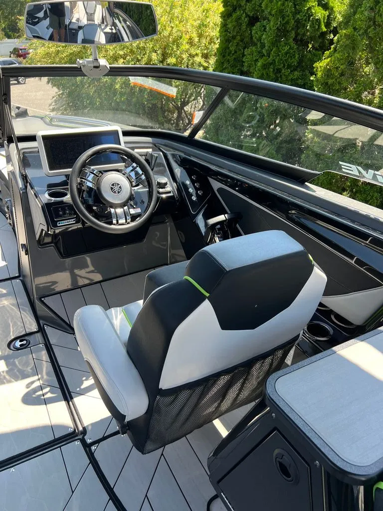 Slide: The Image of Yamaha 255XD 2021 - 6