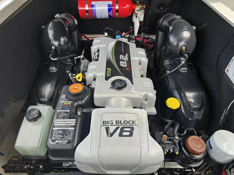 Slide: The Image of Sea Ray 250 SLX 2016 - 100