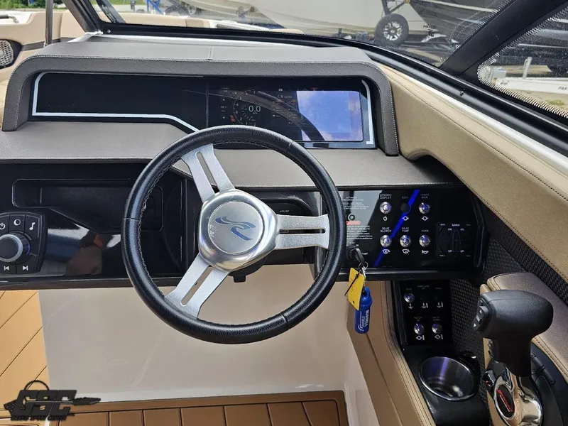 Slide: The Image of Sea Ray 250 SLX 2016 - 60