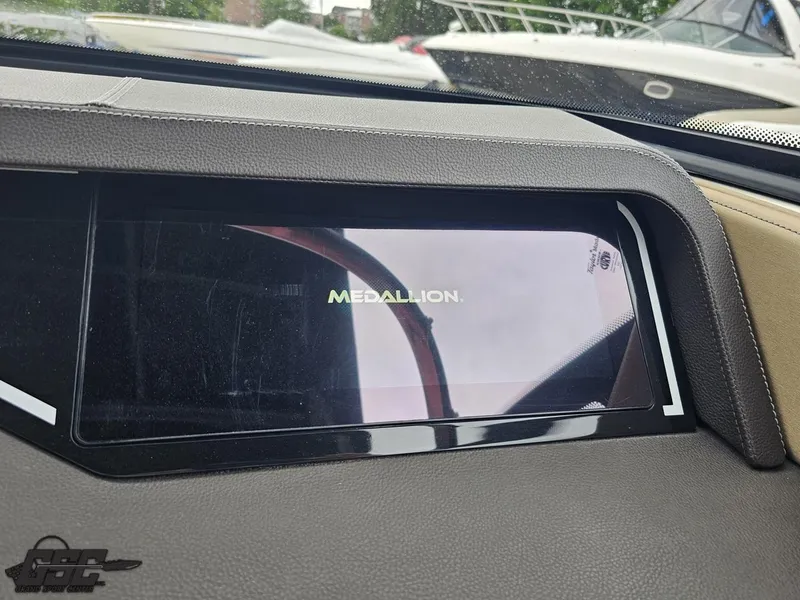 Slide: The Image of Sea Ray 250 SLX 2016 - 66