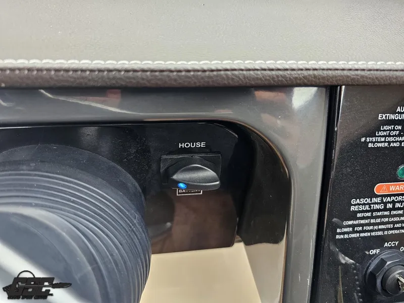 Slide: The Image of Sea Ray 250 SLX 2016 - 67