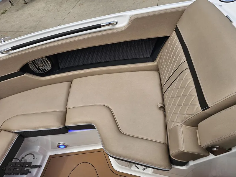 Slide: The Image of Sea Ray 250 SLX 2016 - 75