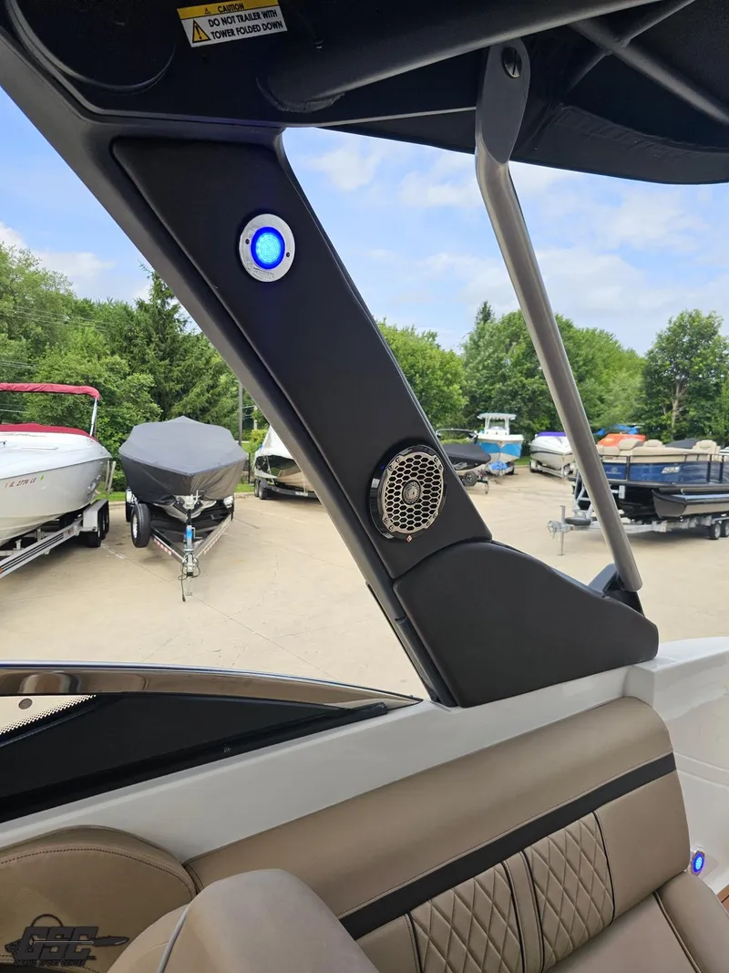 Slide: The Image of Sea Ray 250 SLX 2016 - 91