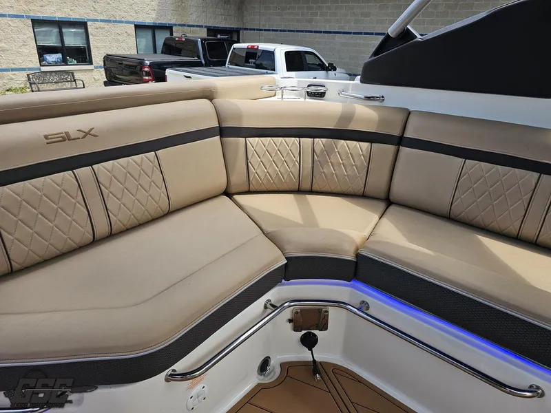 Slide: The Image of Sea Ray 250 SLX 2016 - 92