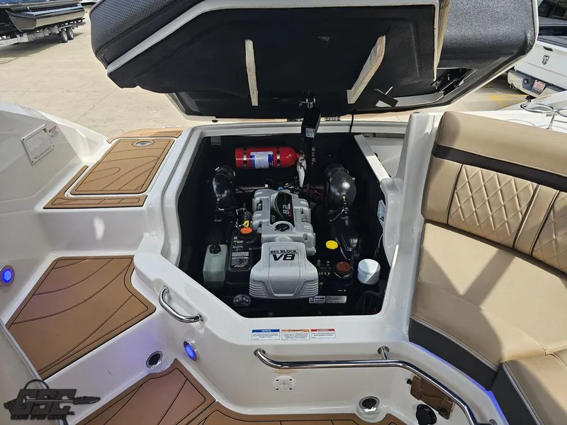 Slide: The Image of Sea Ray 250 SLX 2016 - 97