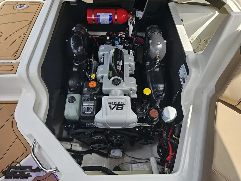 Slide: The Image of Sea Ray 250 SLX 2016 - 98