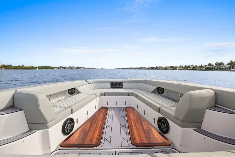 Slide: The Image of Mystic Powerboats M5200 2024 - 87