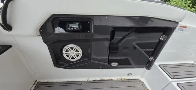 Slide: The Image of Monterey 258SS Super Sport 2020 - 16