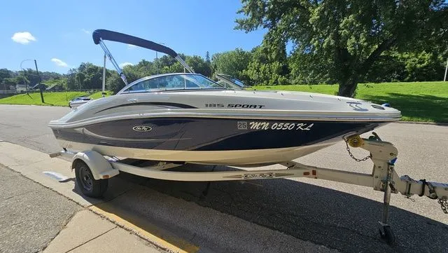 Slide: The Image of Sea Ray 185 Sport 2008 - 9