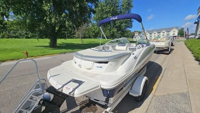 Slide: The Image of Sea Ray 185 Sport 2008 - 3