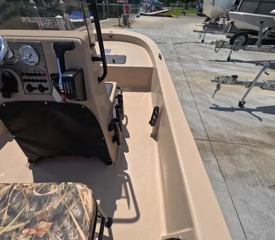 Slide: The Image of Carolina E Series E18 JVX CC Trailer Included 2026 - 8