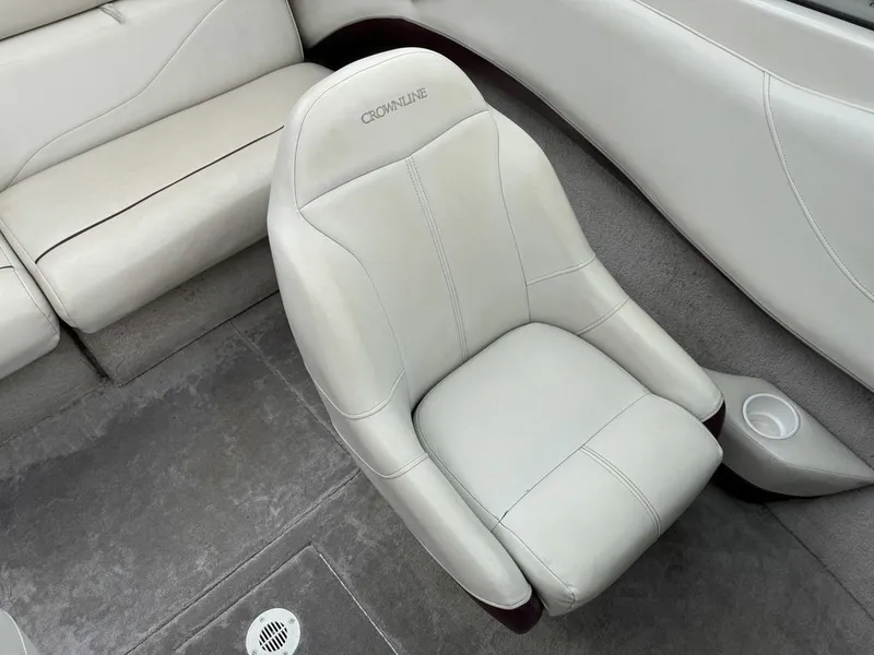 Slide: The Image of Crownline Boats 192 4.3 V6 Open Bow Runabout 2000 - 18