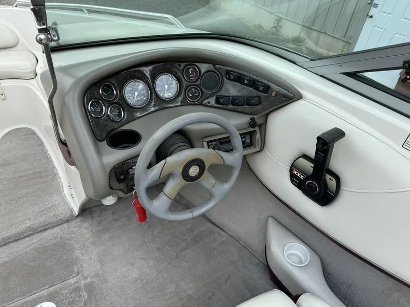 Slide: The Image of Crownline Boats 192 4.3 V6 Open Bow Runabout 2000 - 20