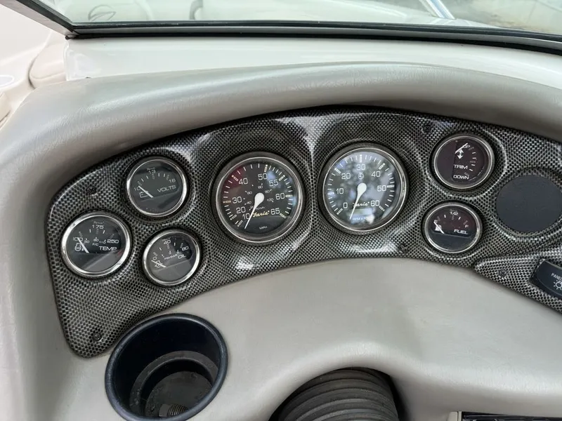 Slide: The Image of Crownline Boats 192 4.3 V6 Open Bow Runabout 2000 - 21