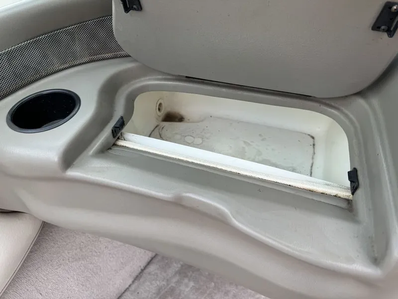 Slide: The Image of Crownline Boats 192 4.3 V6 Open Bow Runabout 2000 - 25