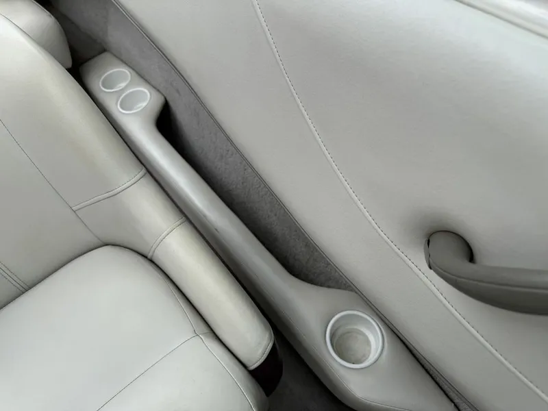 Slide: The Image of Crownline Boats 192 4.3 V6 Open Bow Runabout 2000 - 27