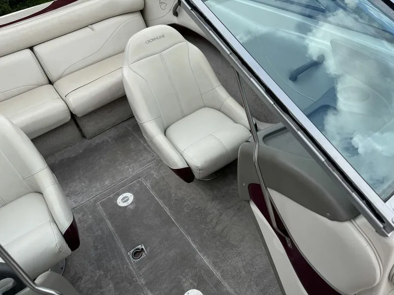 Slide: The Image of Crownline Boats 192 4.3 V6 Open Bow Runabout 2000 - 8