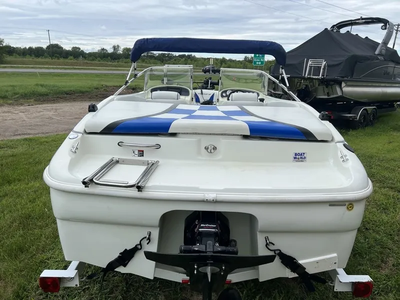 Slide: The Image of Starcraft 1710 GT Fish n Ski 2000 - 11