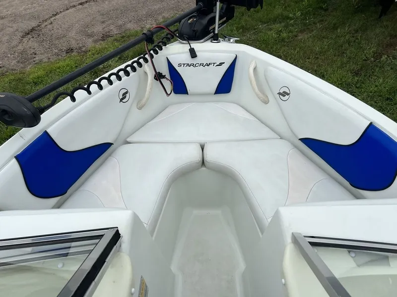 Slide: The Image of Starcraft 1710 GT Fish n Ski 2000 - 12