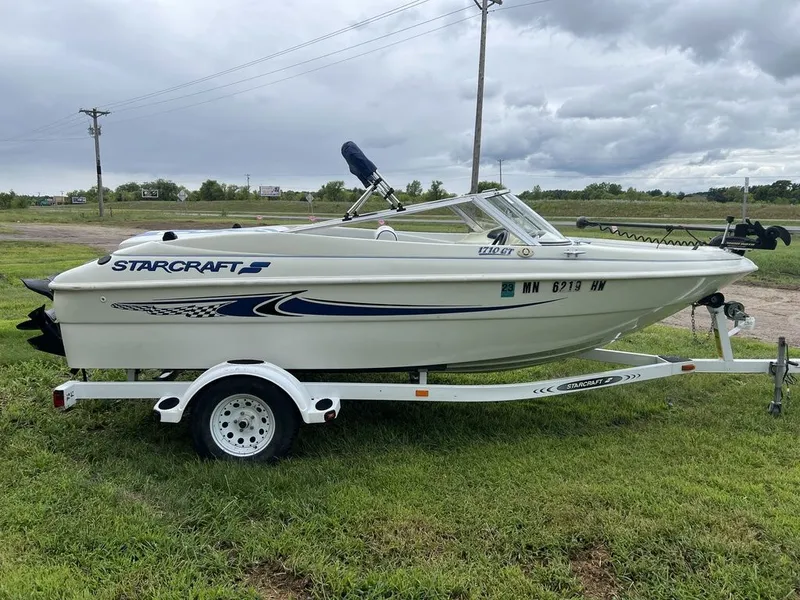 Slide: The Image of Starcraft 1710 GT Fish n Ski 2000 - 16