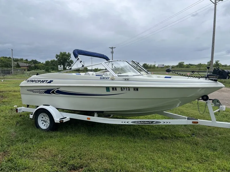 Slide: The Image of Starcraft 1710 GT Fish n Ski 2000 - 17