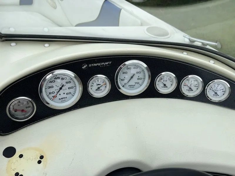 Slide: The Image of Starcraft 1710 GT Fish n Ski 2000 - 30