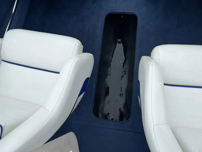 Slide: The Image of Starcraft 1710 GT Fish n Ski 2000 - 32