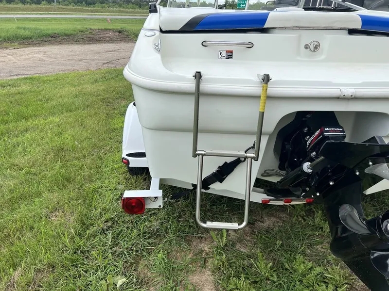 Slide: The Image of Starcraft 1710 GT Fish n Ski 2000 - 35