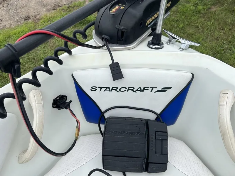 Slide: The Image of Starcraft 1710 GT Fish n Ski 2000 - 9